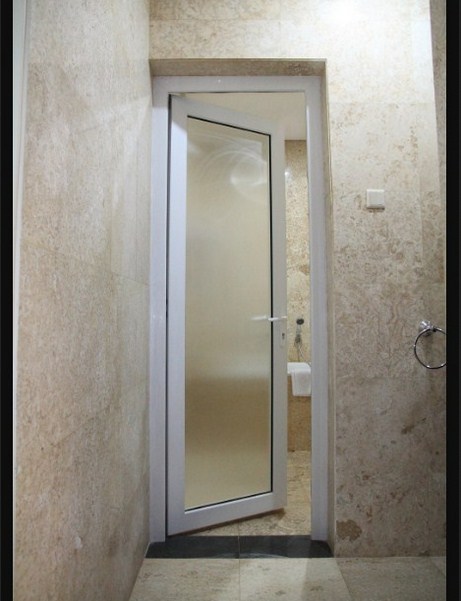 pintu kamar mandi kaca buram